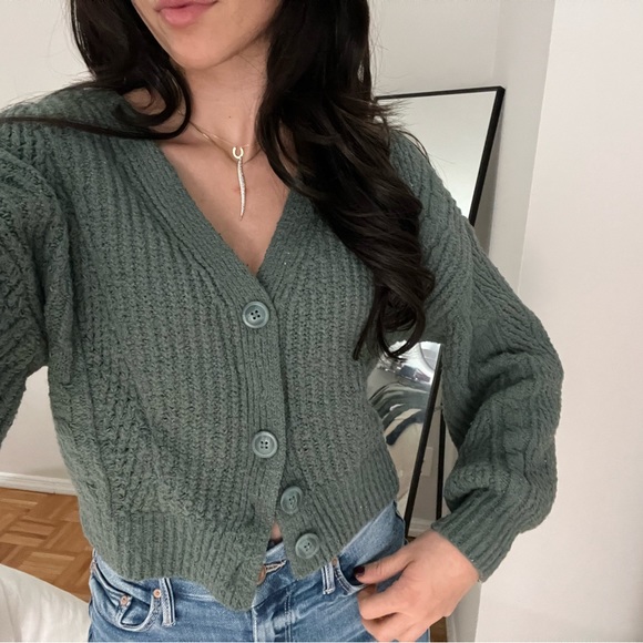 Abercrombie & Fitch Sweaters - Abercrombie green cardigan